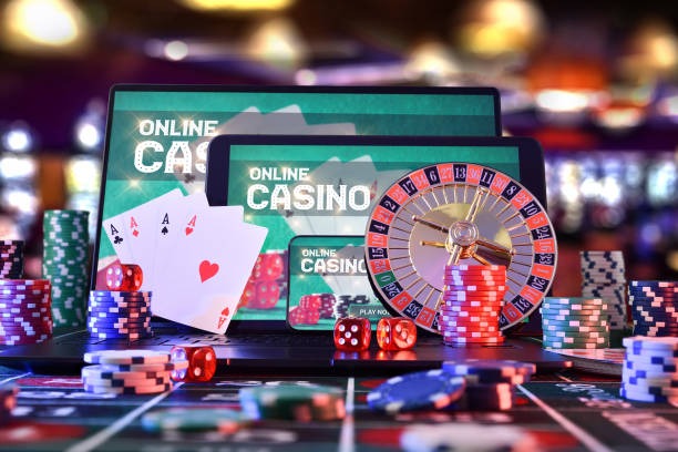 Live roulette table with croupier and multi-camera feed